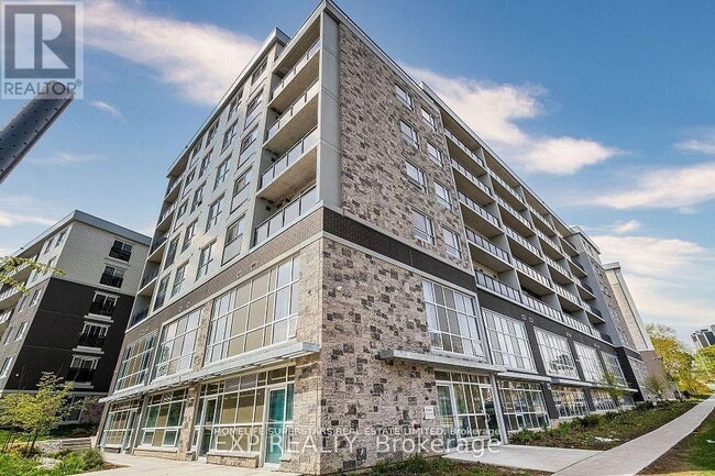 Photo - 275 Larch St Unité G-208