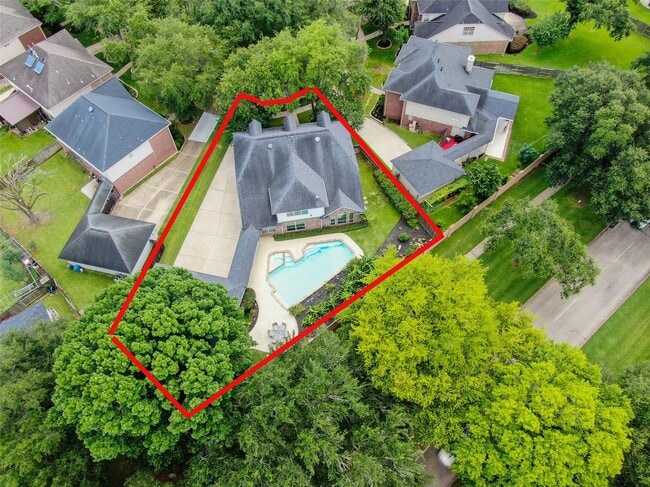 Photo - 1303 Red Oak Ct