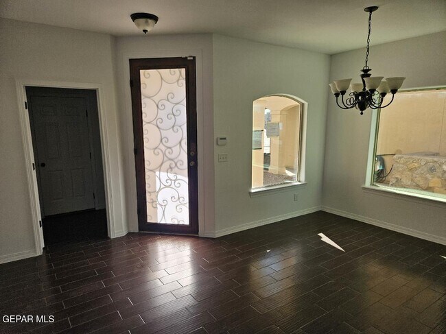 Photo - 13513 Lartington St