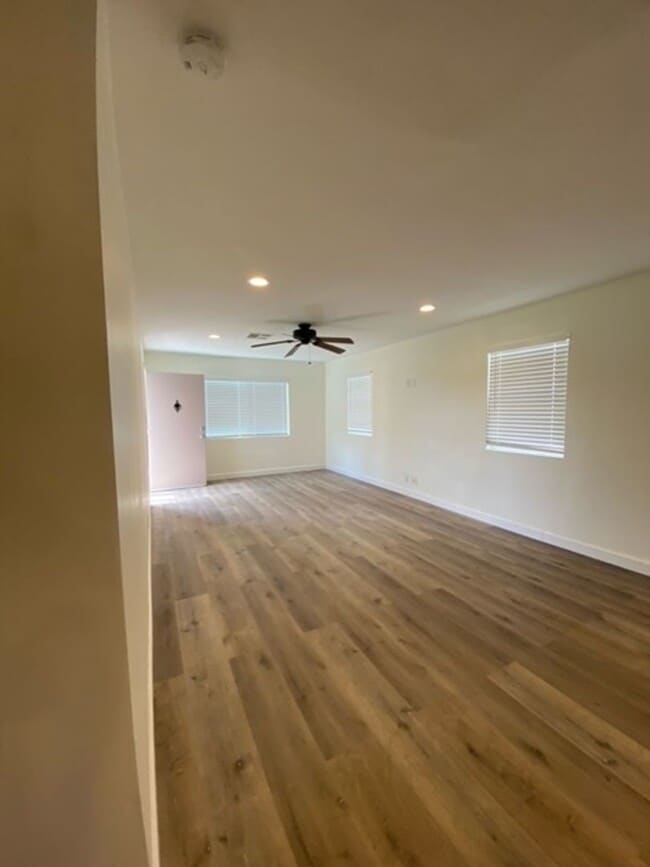 Photo - Charming Oleander Home