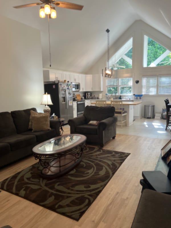 Photo - 136 Hickory Hills Dr