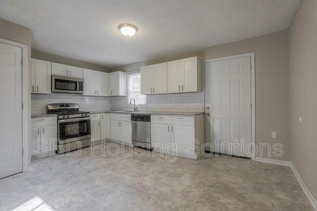 Photo - 17250 Montgall Dr