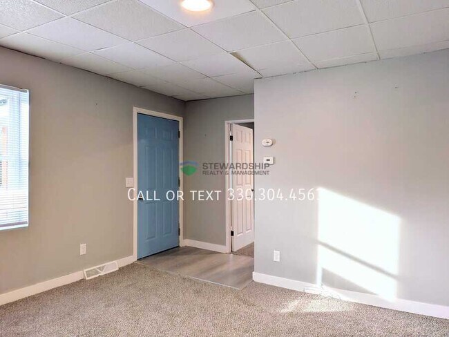 Photo - 15265 Lincoln Way W
