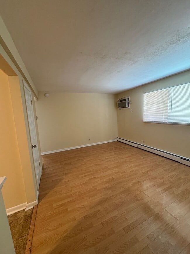 Photo - Harrison Ave