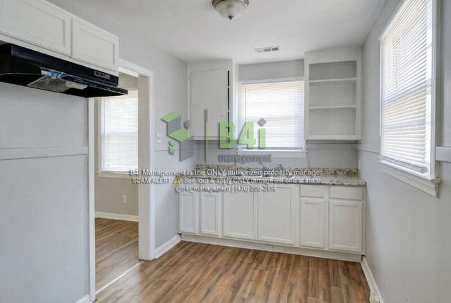 Photo - 2344 Banks Ave