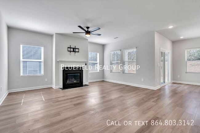 Photo - 442 Harben Dr