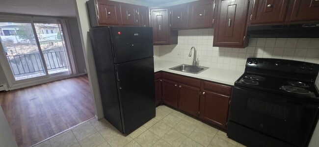 Building Photo - 25 Hamilton Ave Unit 7