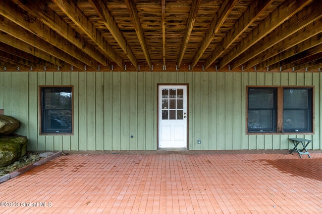 Photo - 221 Young Rd