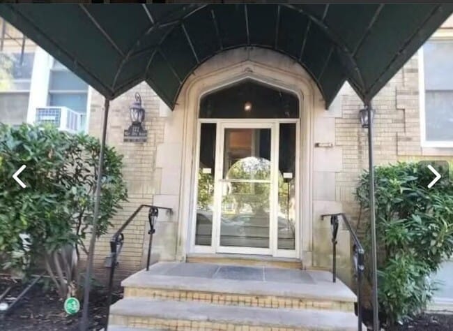 Photo - 122 W 39th St