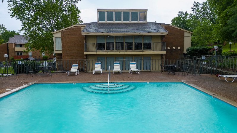 Photo - 515 Basswood Ave