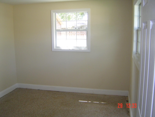 5010 98th Ave N Unidad B