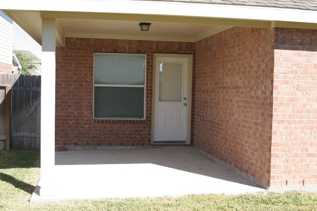 Photo - 5118 Birch Manor Ln