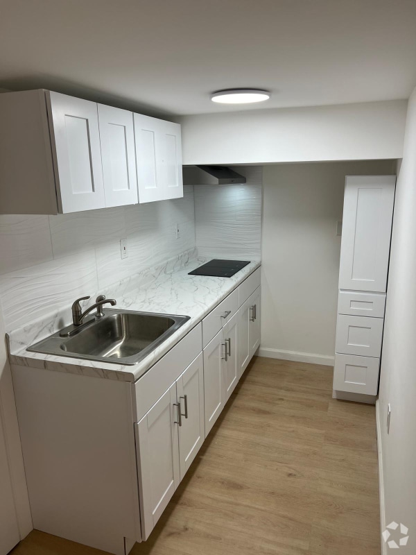 Building Photo - 239 Washington Rd Rental