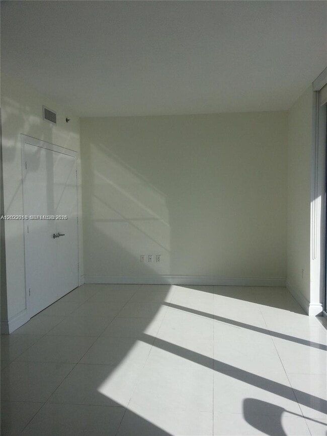 Photo - 1060 Brickell Ave Unit 2309