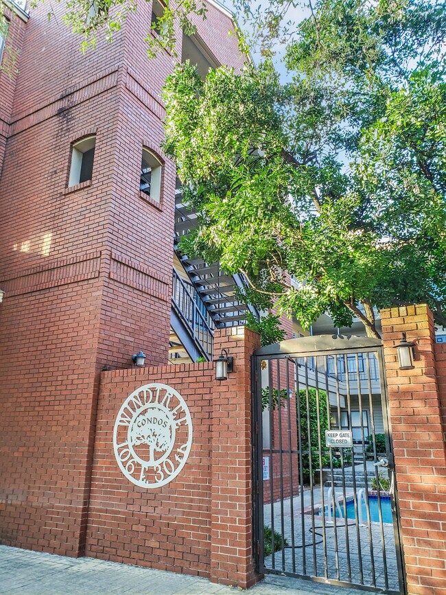 Photo - 106 E 30th St Townhome
