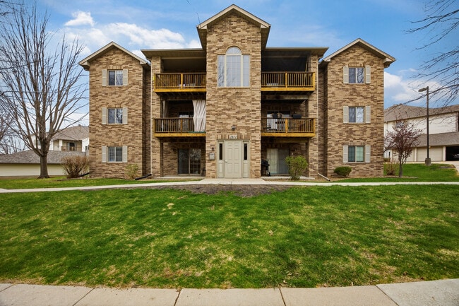 Building Photo - 2871 Coral Ct Unit 2871 Coral Ct