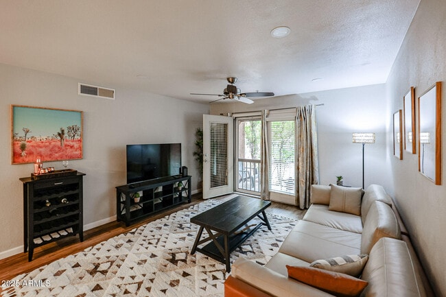 Photo - 4704 E Paradise Vlg Pkwy S Unit 144