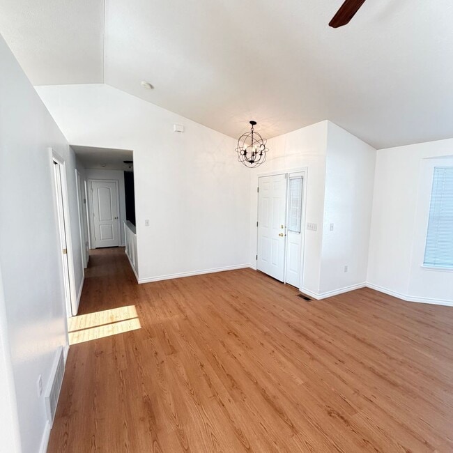 Photo - 3922 E Siskin Ln