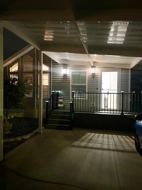 Building Photo - 1219 Thomas Dr