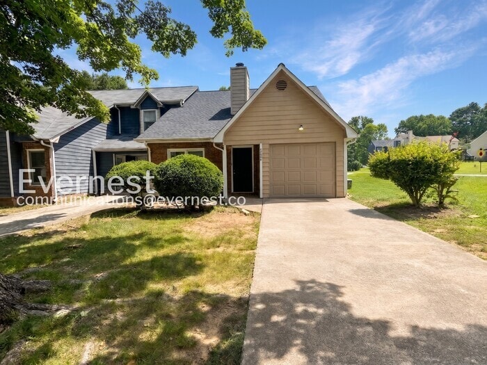 3 Bed, 2 Bath Home with Garage / Pet-Friendly / Coming Soon! - 3 Bed, 2 Bath Home with Garage / Pet-Friendly / Coming Soon!