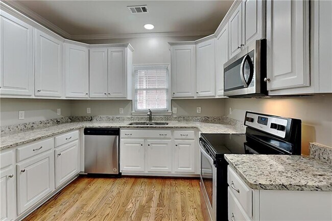 Photo - 2272 Camden Dr SW