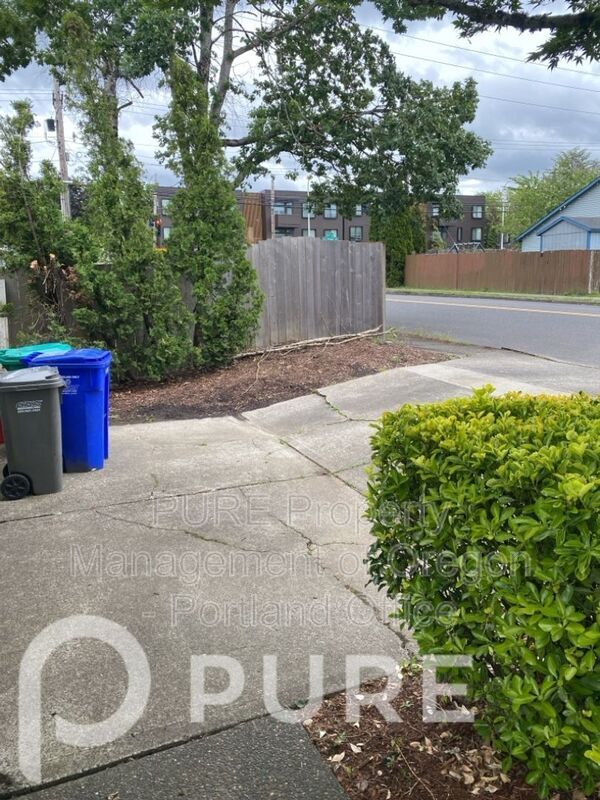 Photo - 1725 SE 5th St
