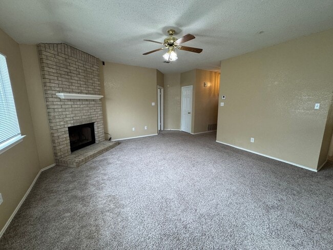 Photo - 5006 Glenoak Dr