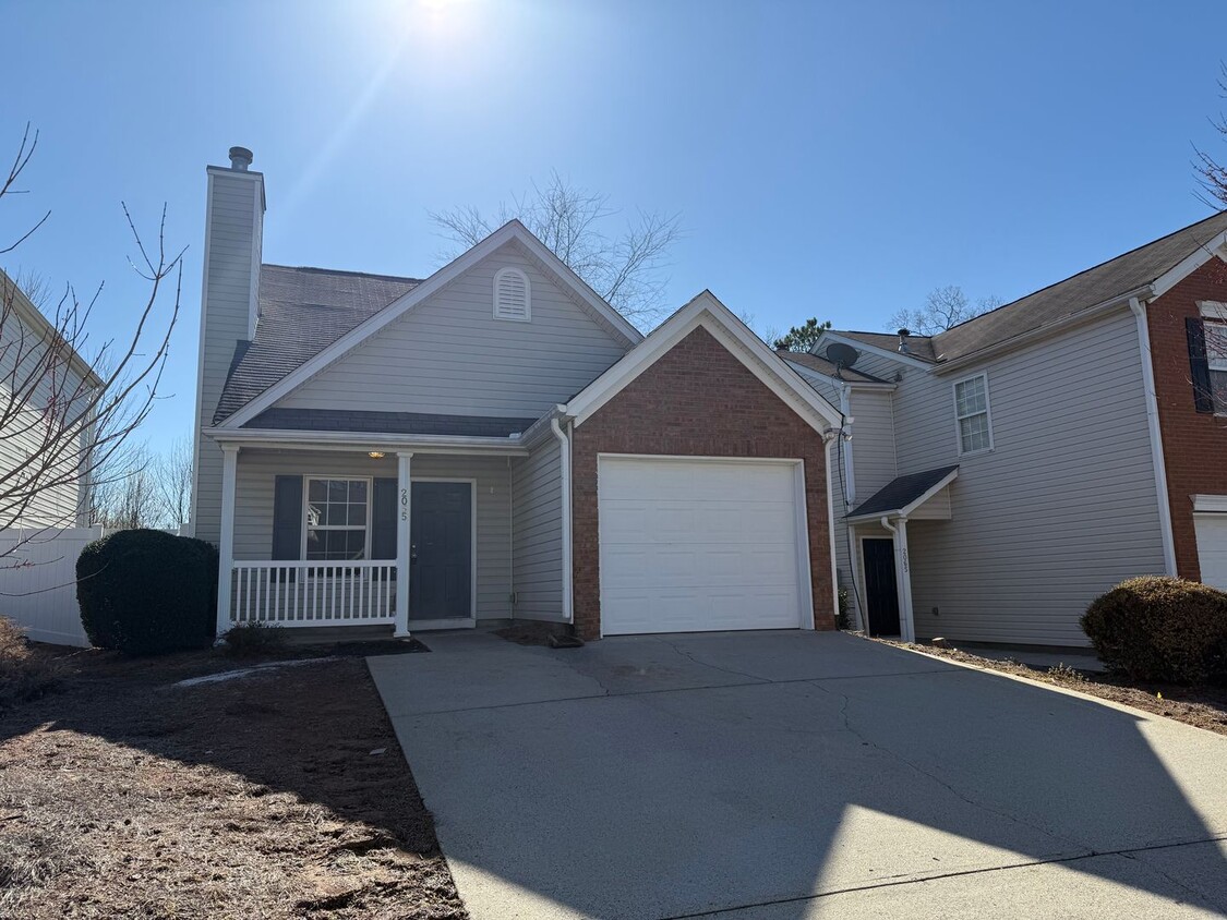 NEWLY RENOVATED - 3Bed/2.5 Bath Home for L... - NEWLY RENOVATED - 3Bed/2.5 Bath Home for L...