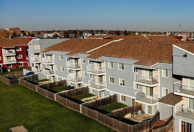The Courtyards Apartments