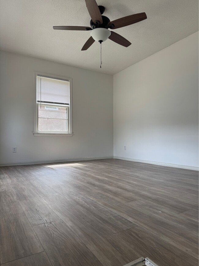 Photo - 1813 Ashcraft Ave