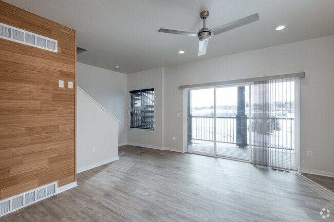 2BR, 2BA - 1,395SF