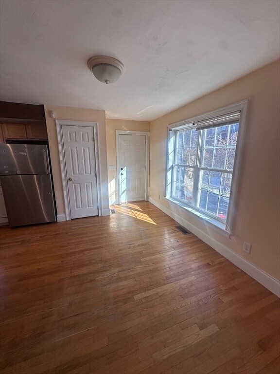 Photo - 205 Highland St