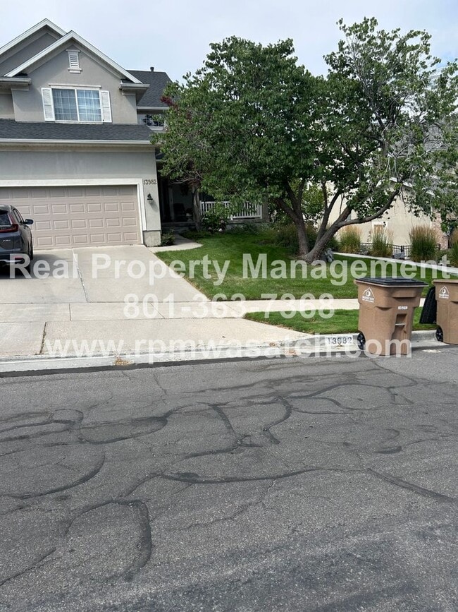 Photo - Don't miss out on this gorgeous and spacious basement apartment. It will go fast!!