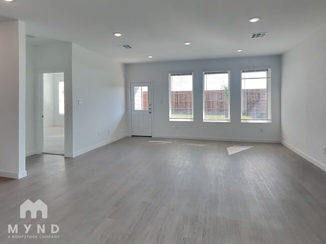 Photo - 10632 Ysasmendi Rdg