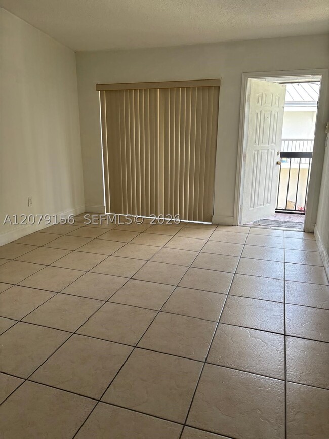 Photo - 18290 Mediterranean 7-5 Unit 7-5