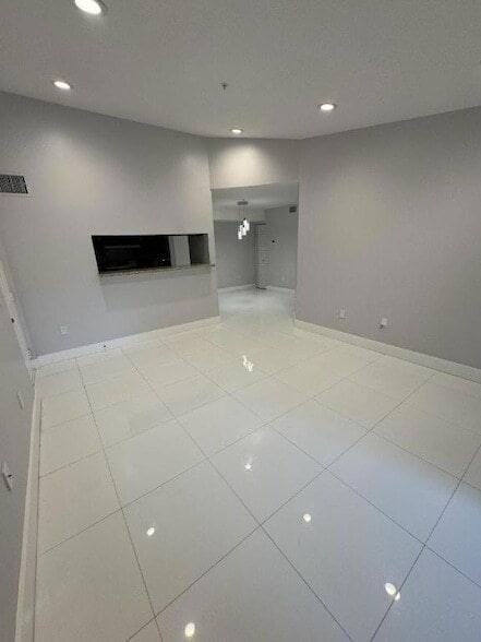 Photo - 4852 N State Rd 7 Unit 3304