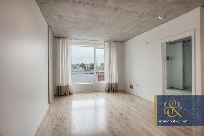 Photo - 45 Bartlett St Unit 402