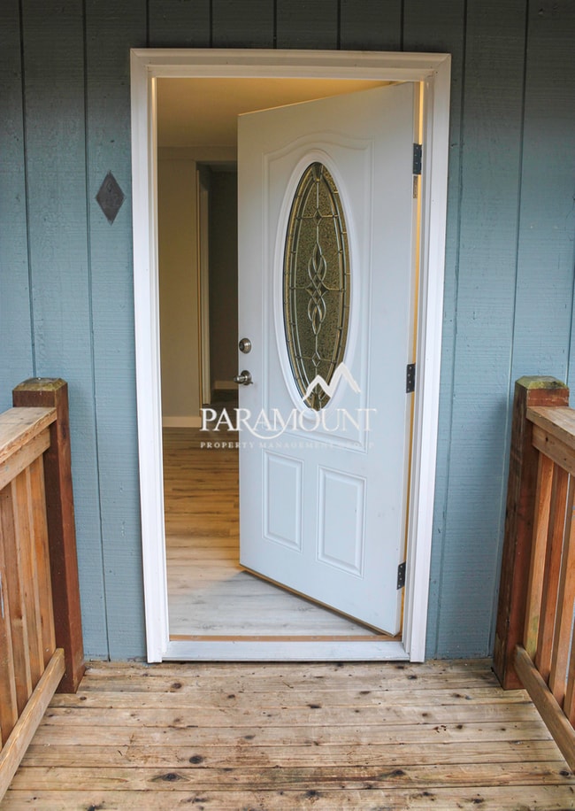 Photo - Bright and Modern 3 bed!