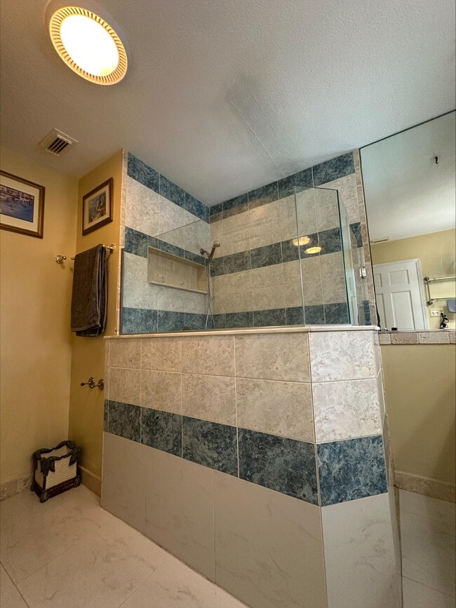 Photo - 2085 SE Hanford Rd