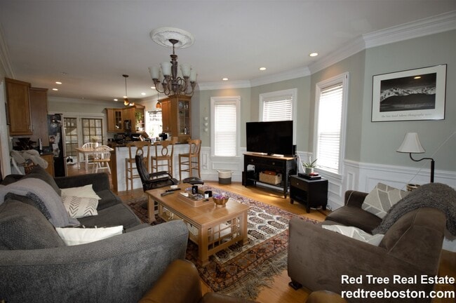 Photo - 55 Hobart St