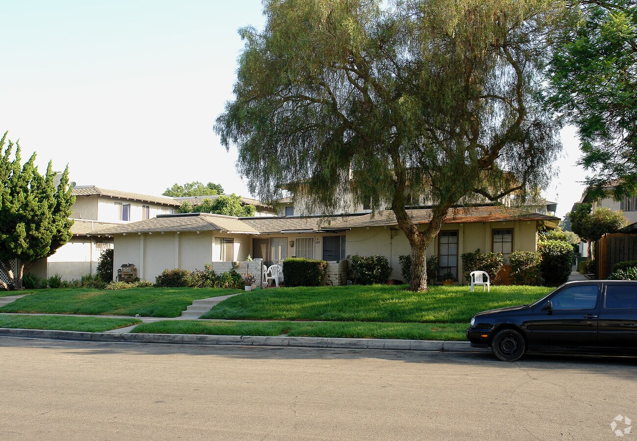 Photo - 403 W Rosewood Ave