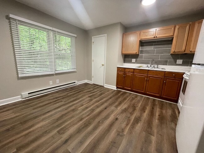 Photo - One story duplex