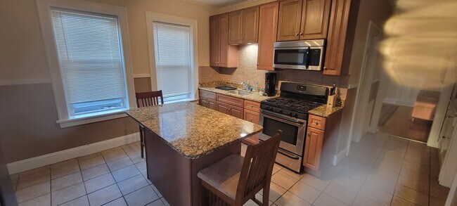15 N Jay St Unit 1