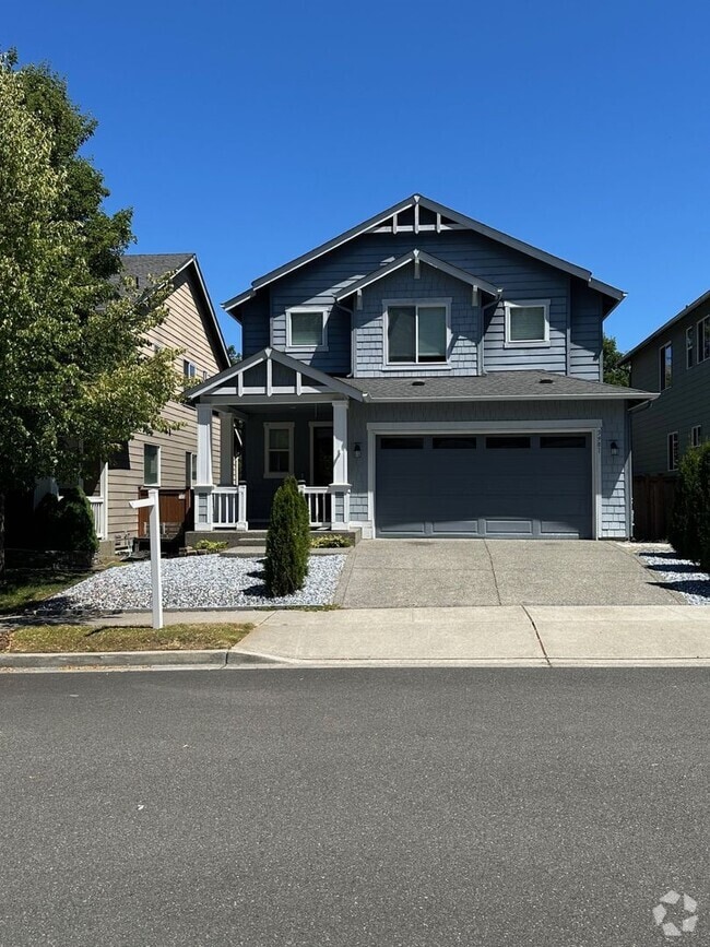 Building Photo - 4 Bedroom Rental