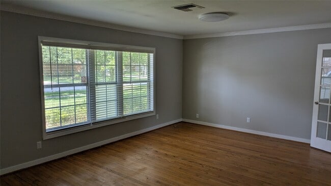 Photo - 5303 Evergreen St