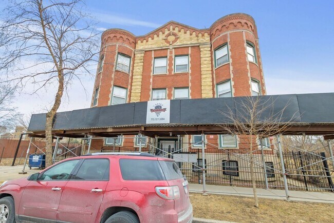 Photo - 5201 S Calumet Ave