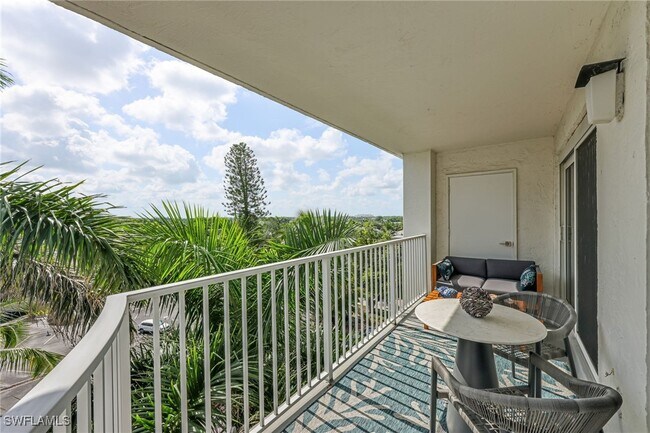 Photo - 1300 Gulf Shore Blvd N Unit 700