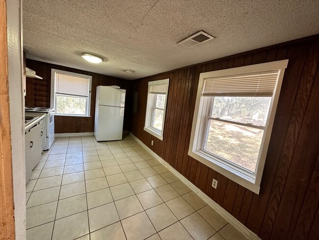 Photo - 1755 Ashville Rd