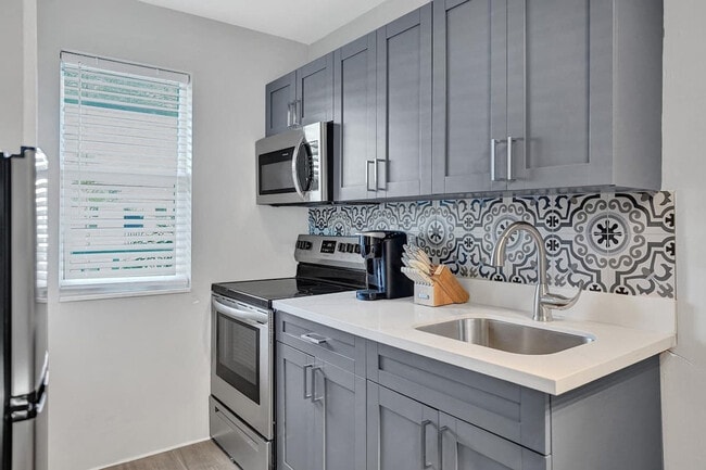 Photo - 50 Davie Blvd Unit SI FL2-ID1503995P