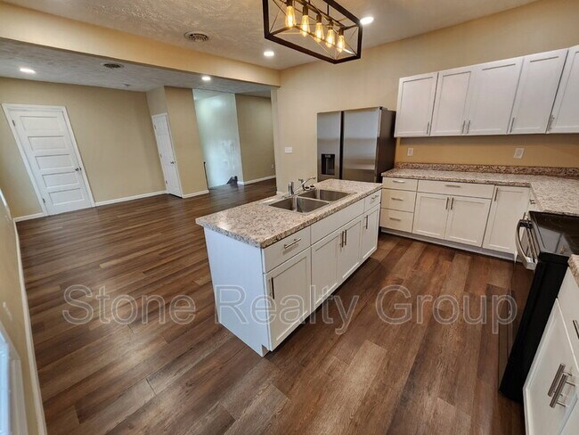 Photo - 1423 Maple Ave Condo Unit B